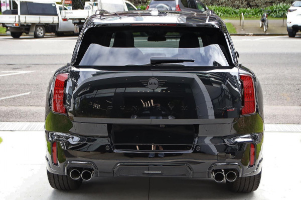 2026 MINI Countryman U25 JCW Favoured SUV image 3