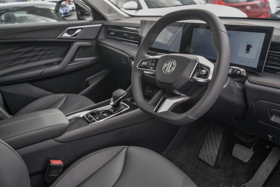 2025 MG HS AS33 Essence SUV Image 31