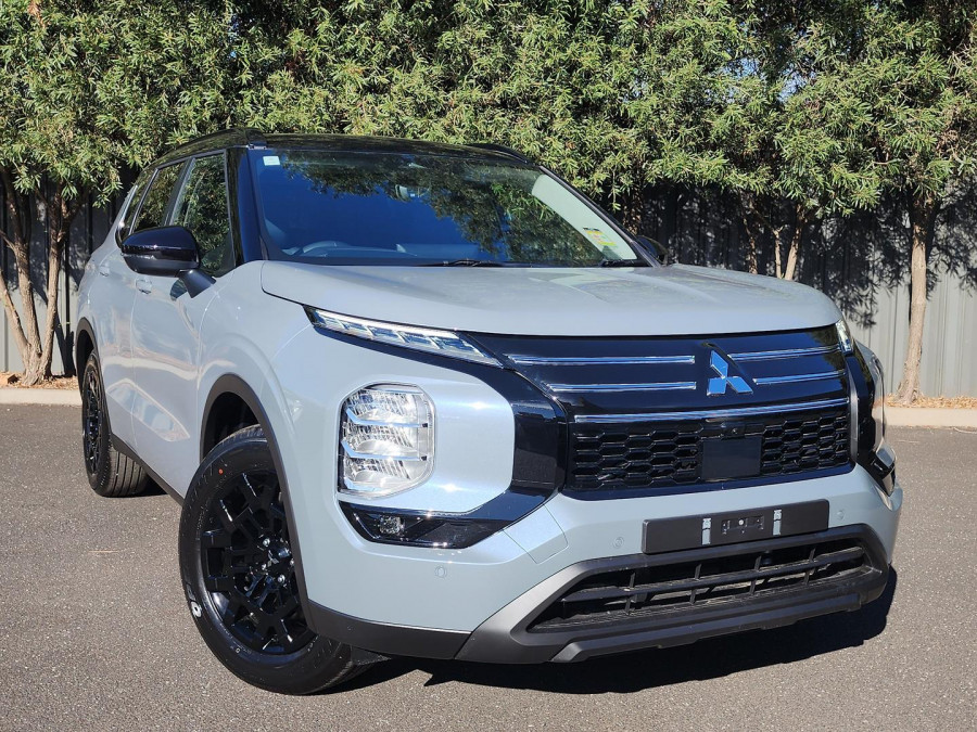 2025 Mitsubishi Outlander ZM LS SUV Image 1