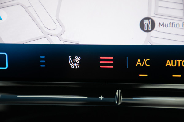 2025 MY26 Volkswagen Tayron R4 195TSI R-Line SUV image 17