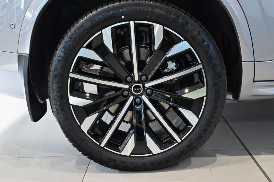 2026 Volvo XC90 L Series Ultra B5 Dark SUV Image 22