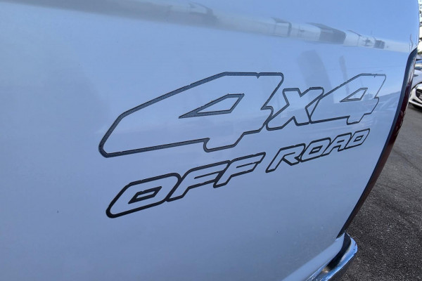 2008 Nissan Navara D22 ST-R Ute Image 12
