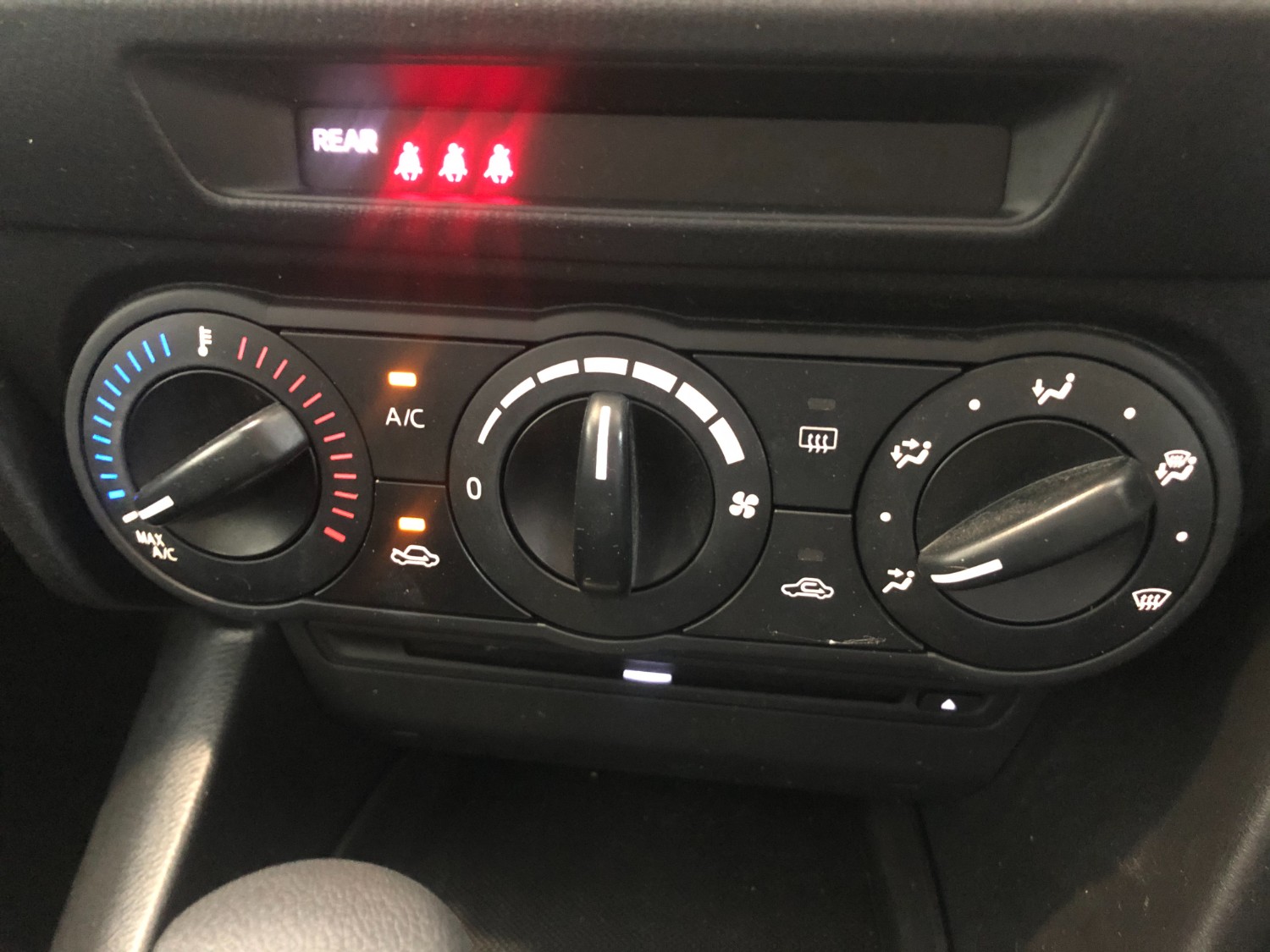 2016 Mazda 3 BM5478 Neo Hatch Image 16