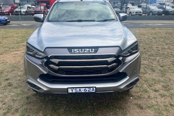 2023 Isuzu MU-X RJ LS-T SUV Image 5