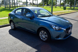 Mazda 2 Sedan DL