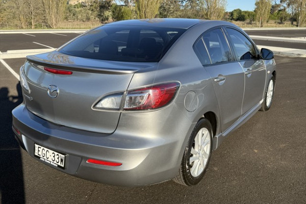 2012 Mazda 3 Maxx Sport Sedan Image 4