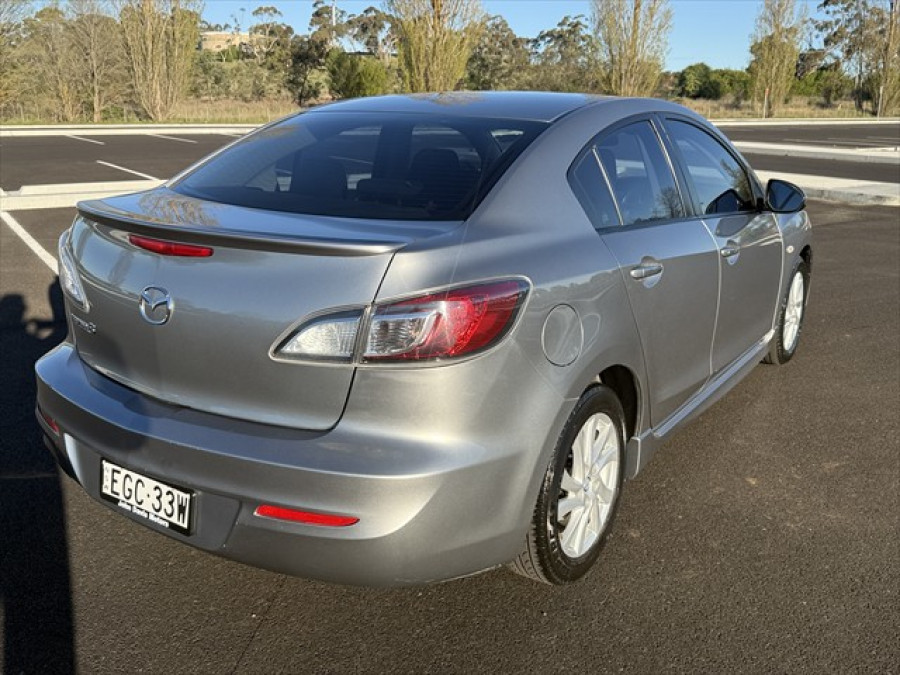 2012 Mazda 3 Maxx Sport Sedan Image 4
