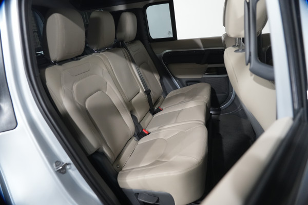 2022 Land Rover Defender L663 110 P400 SE 7 SEATER SUV Image 26