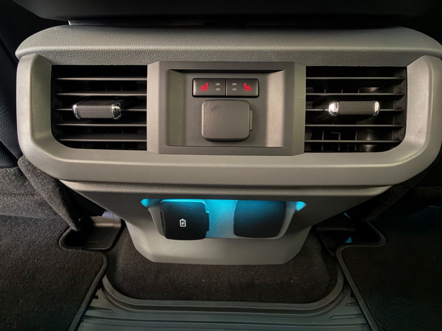 2024 Ford F-150  Lariat Dual Cab Image 16