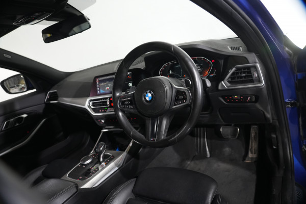 2019 BMW 3 Series 20d M Sport Sedan Image 11