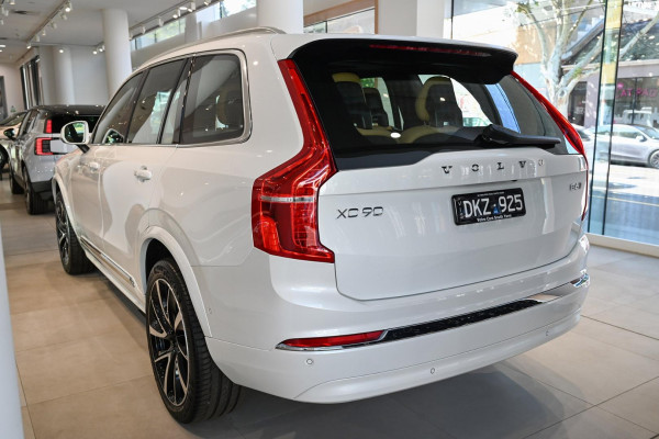 2024 MY25 Volvo XC90  Ultra B6 Bright SUV Image 4
