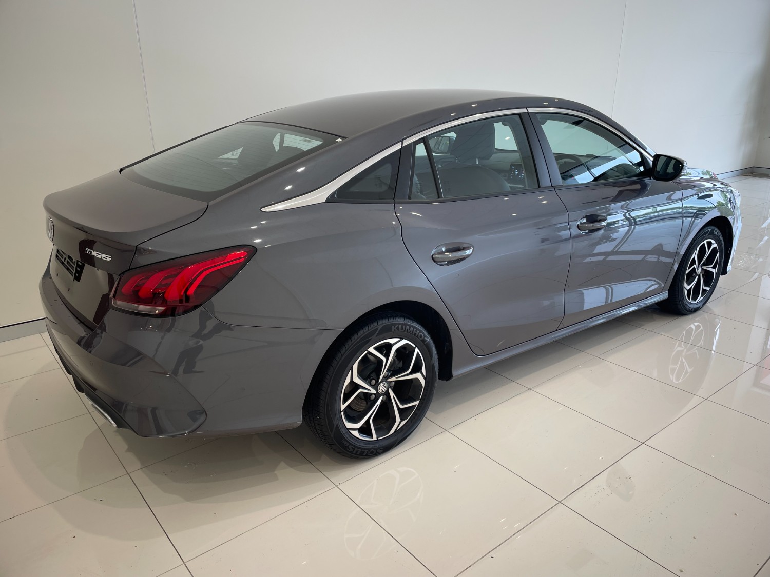 2023 MG MG5 VIBE Vibe Sedan Image 3