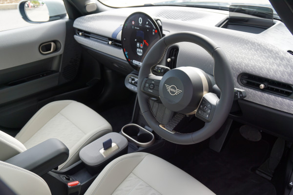 2024 MINI Cooper F65 C Favoured SUV
