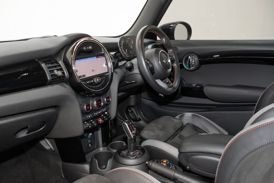 2021 MINI 3d Hatch Hatch Jcw Classic Hatch Image 21