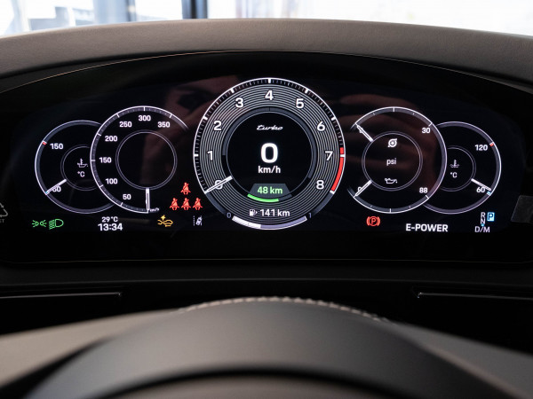 2024 MY25 Porsche Cayenne Turbo E-Hybrid SUV image 28