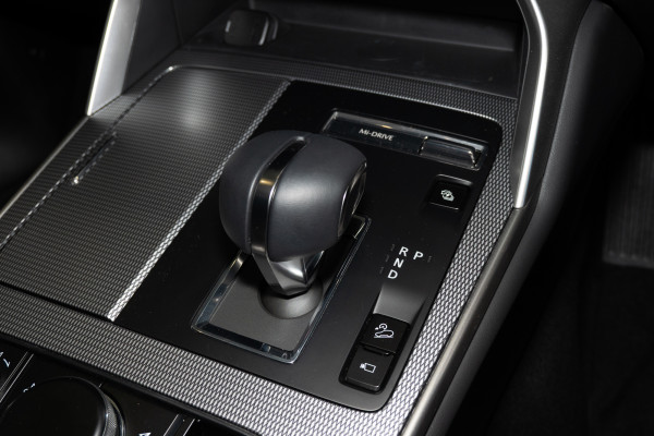 2025 Mazda CX-80 KL P50e GT SUV Image 10