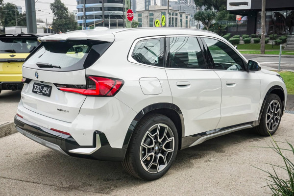 2026 BMW X1 U11 xDrive20i M Sport SUV image 4