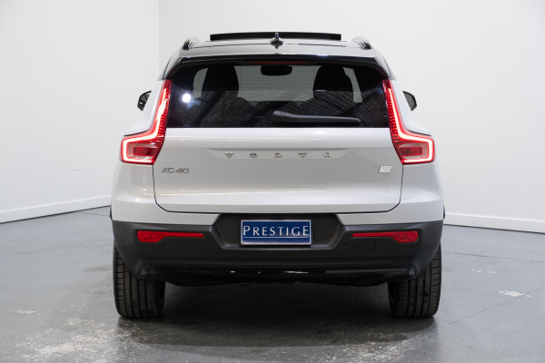 2022 Volvo XC40 XZ Recharge Pure Electric SUV Image 10