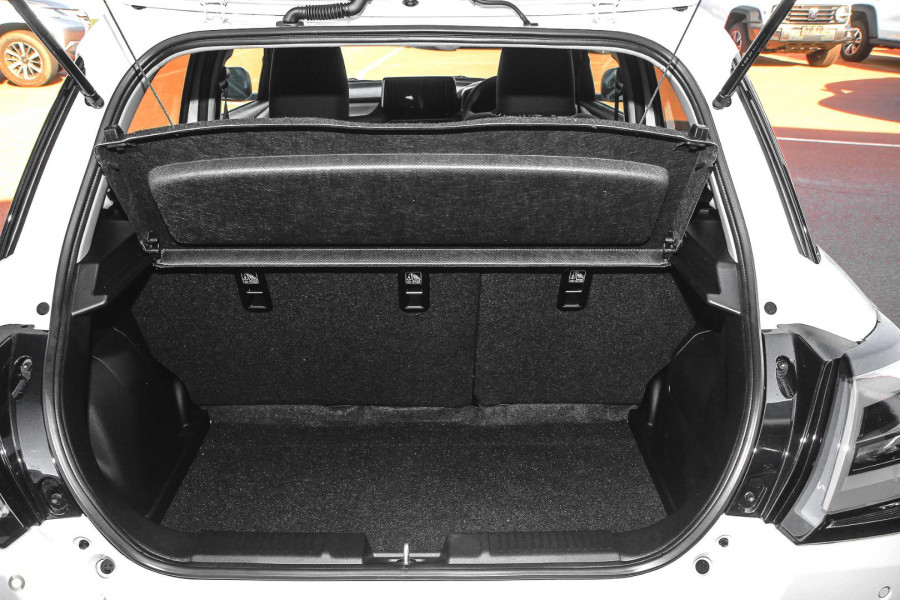 2025 Suzuki Swift UZ Hybrid Plus Hatch Image 10