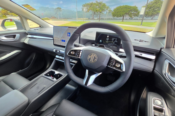 2026 MG MG4 EV Urban AH4E Essence 54 Hatch Image 4