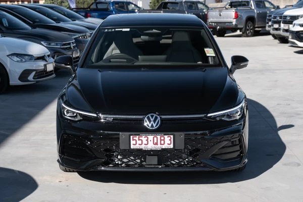 2026 Volkswagen Golf 8.5 110TSI R-Line Hatch Image 4
