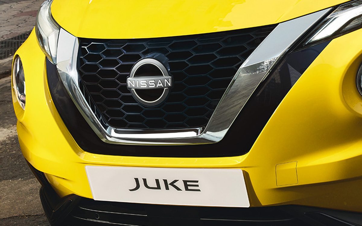 2/3 - Nissan's Signature Front Grill Image