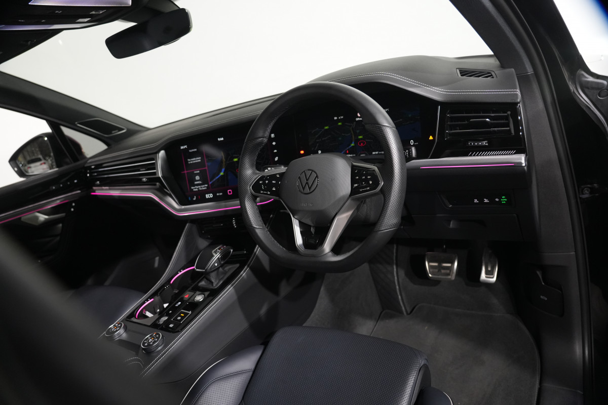 2024 Volkswagen Touareg 210TDI R-Line SUV