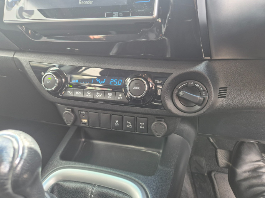 2018 Toyota HiLux  SR5 Double Cab Pick Up Image 22