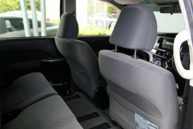 2015 MY13 Toyota Tarago ACR50R MY13 GLi Wagon Mobile Image 23