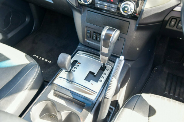 2018 MY19 Mitsubishi Pajero NX GLS Wagon image 11