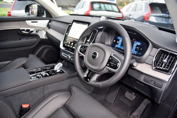 2025 MY26 Volvo XC90 L Series Ultra B5 Dark SUV Image 7