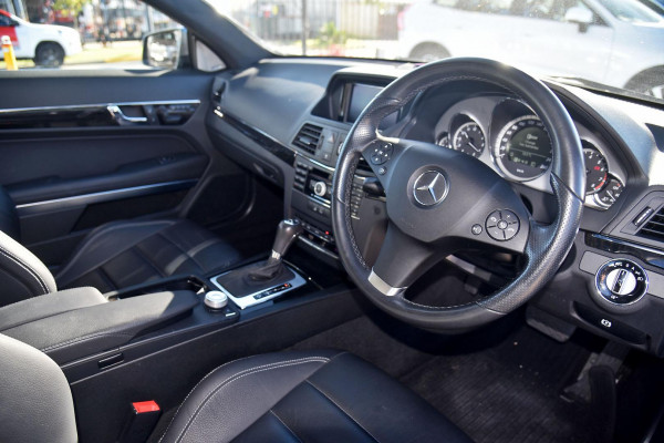 2010 Mercedes-Benz E-Class C207 E250 CGI Elegance Coupe Image 9