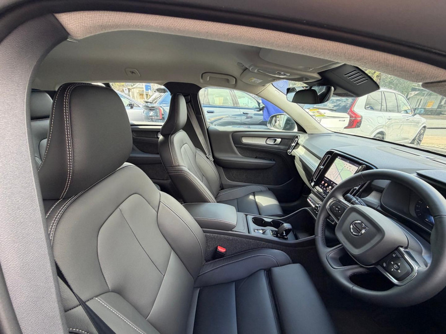 2025 MY26 Volvo XC40 XZ Plus B4 SUV Image 12