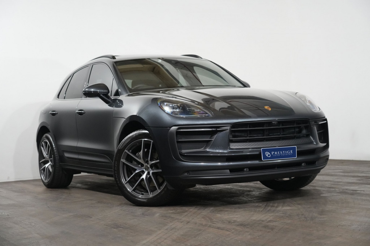 2022 Porsche Macan SUV
