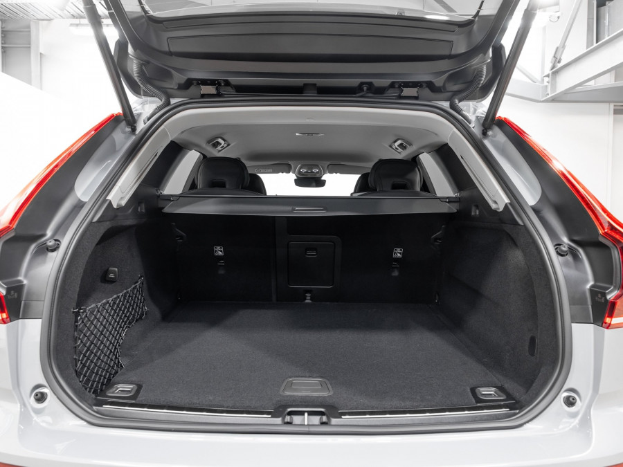 2026 Volvo XC60 UZ B5 Plus 2L Petrol AWD SUV Image 8