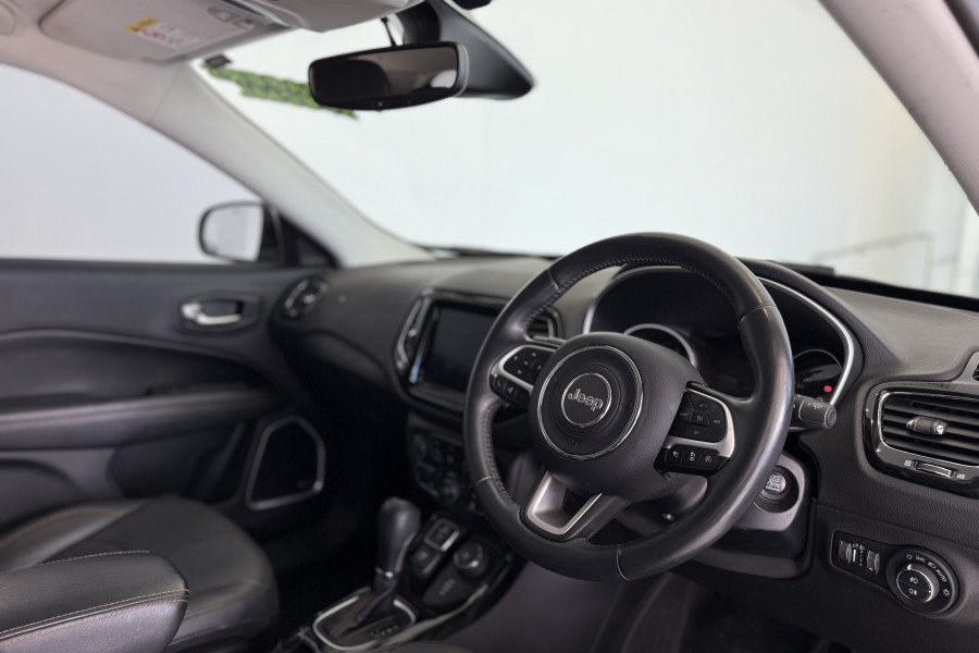 2020 Jeep Compass M6 Limited SUV Image 10