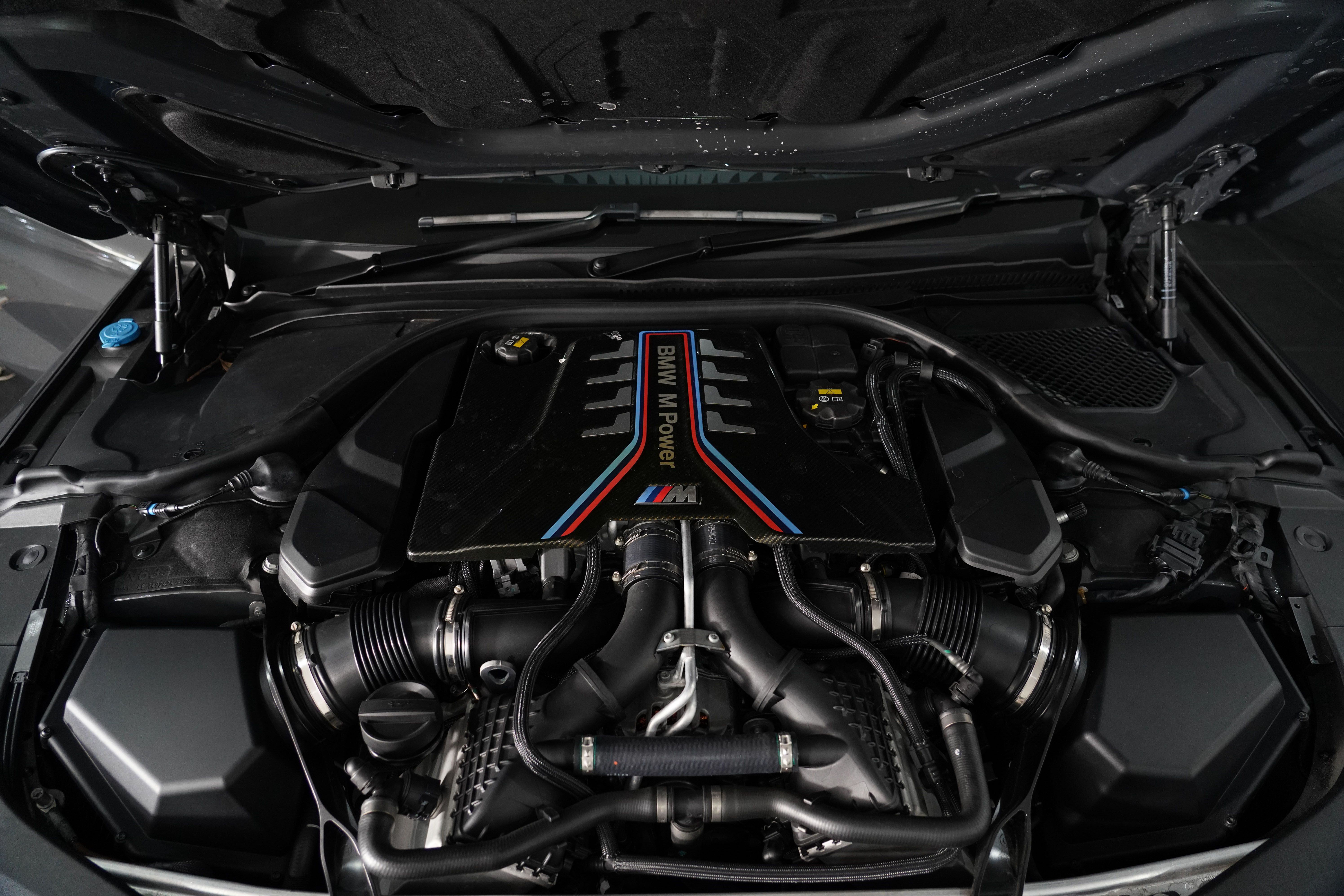 2020 BMW M8 Competition Coupe Image 28