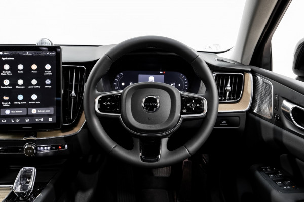 2026 Volvo XC60 UZ B5 Ultra Dark 2L Mild Hybrid AWD SUV Image 18