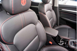 2025 MY24 MG ZST S13 Essence SUV