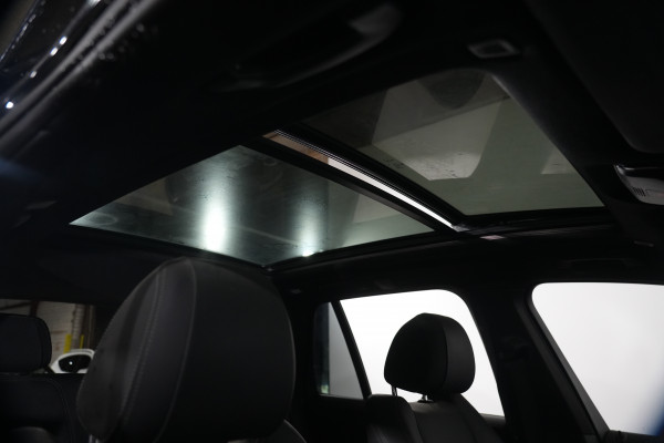 2019 BMW X5 M50d SUV Image 31