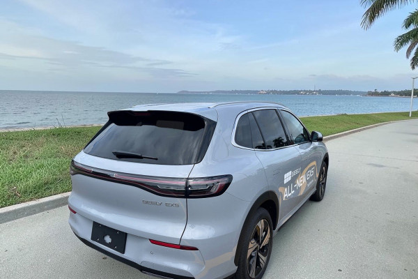 2026 Geely EX5 E245 Inspire Extended Range SUV Image 4