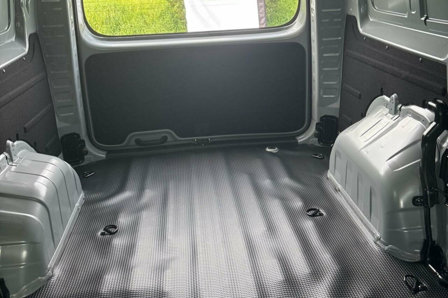 2024 MY25 Hyundai Staria Load US4.V3  Van Image 18