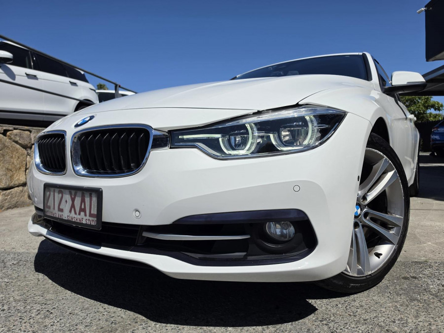 2016 BMW 3 Series F30 LCI 320i Sport Line Sedan Image 2