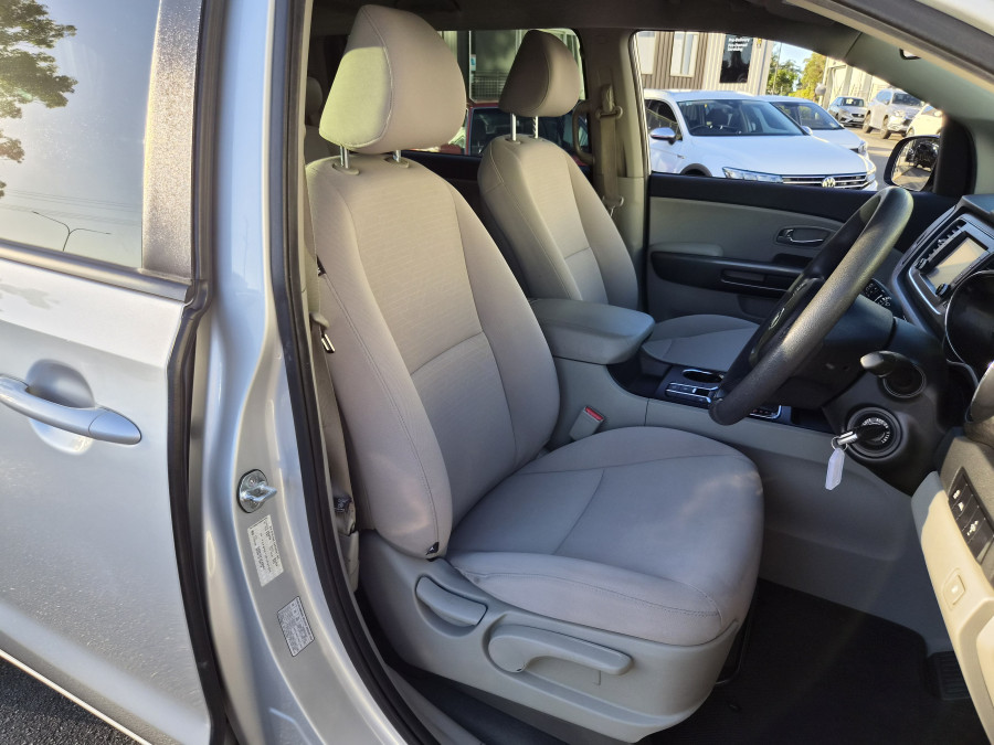 2020 Kia Carnival YP S Van Image 11