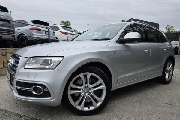 2013 Audi SQ5 8R TDI SUV Image 1
