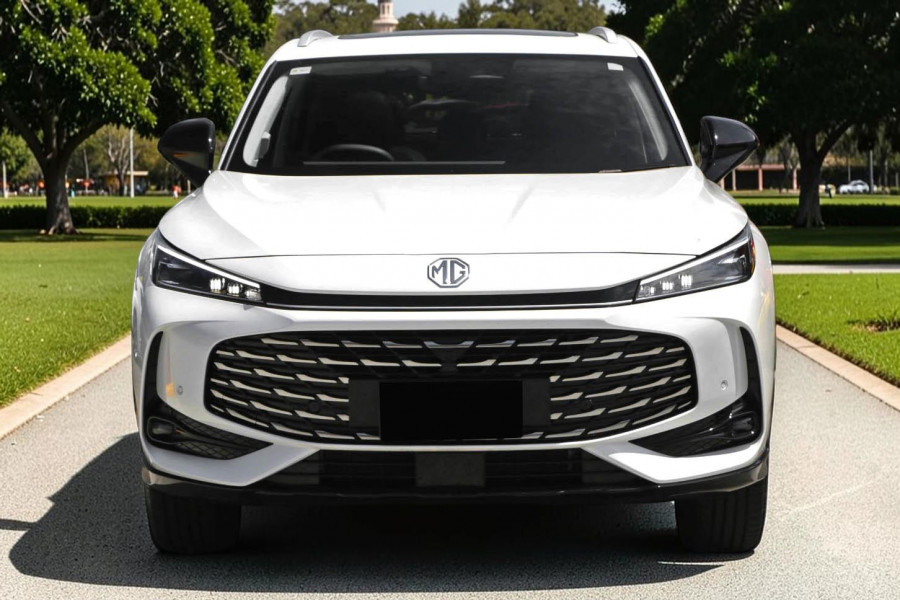 2025 MG HS AS33 Essence SUV Image 4