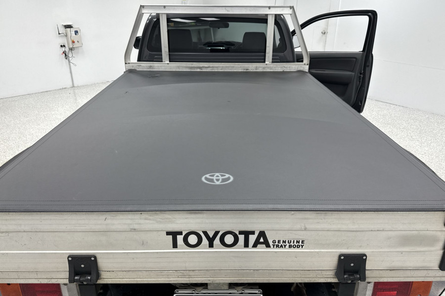 2015 MY14 Toyota HiLux WorkMate Cab Chassis Image 10