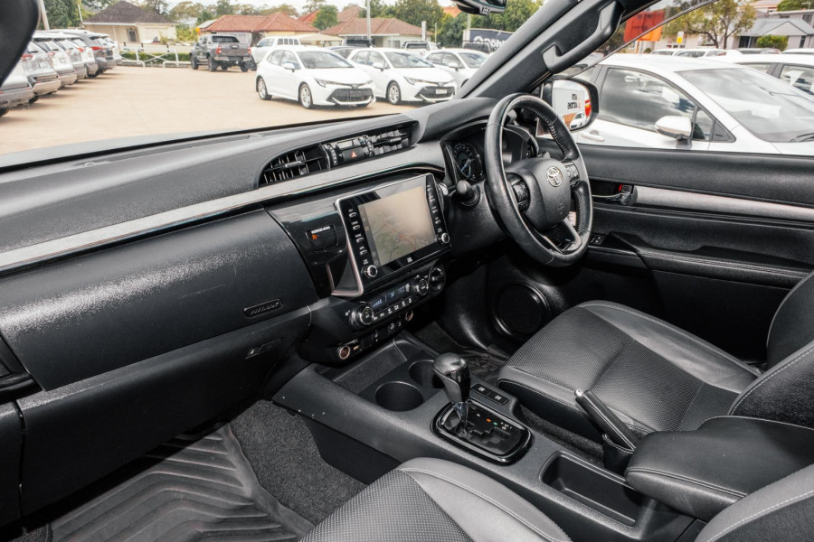 2020 Toyota HiLux GUN126R Rugged X Dual Cab Ute Image 8