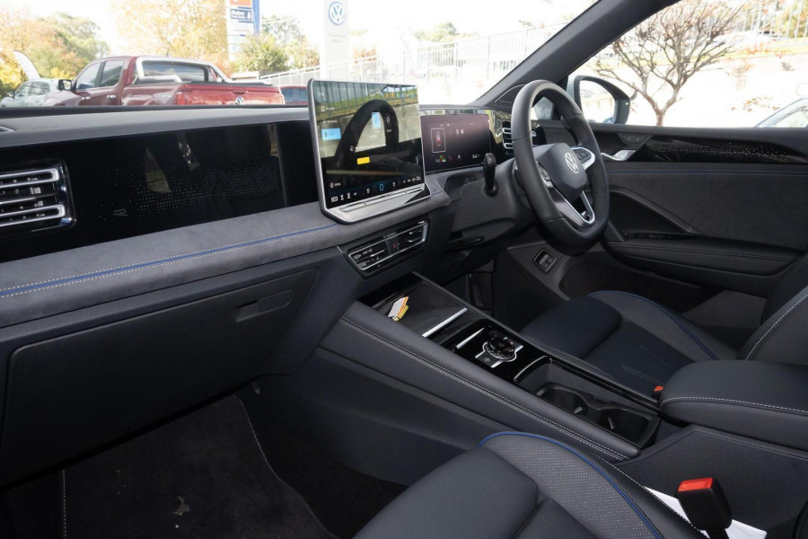 2025 MY26 Volkswagen Tiguan CT 200TSI eHybrid R-Line SUV