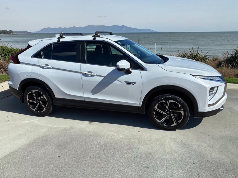 2022 Mitsubishi Eclipse Cross YB PHEV ES SUV Image 2